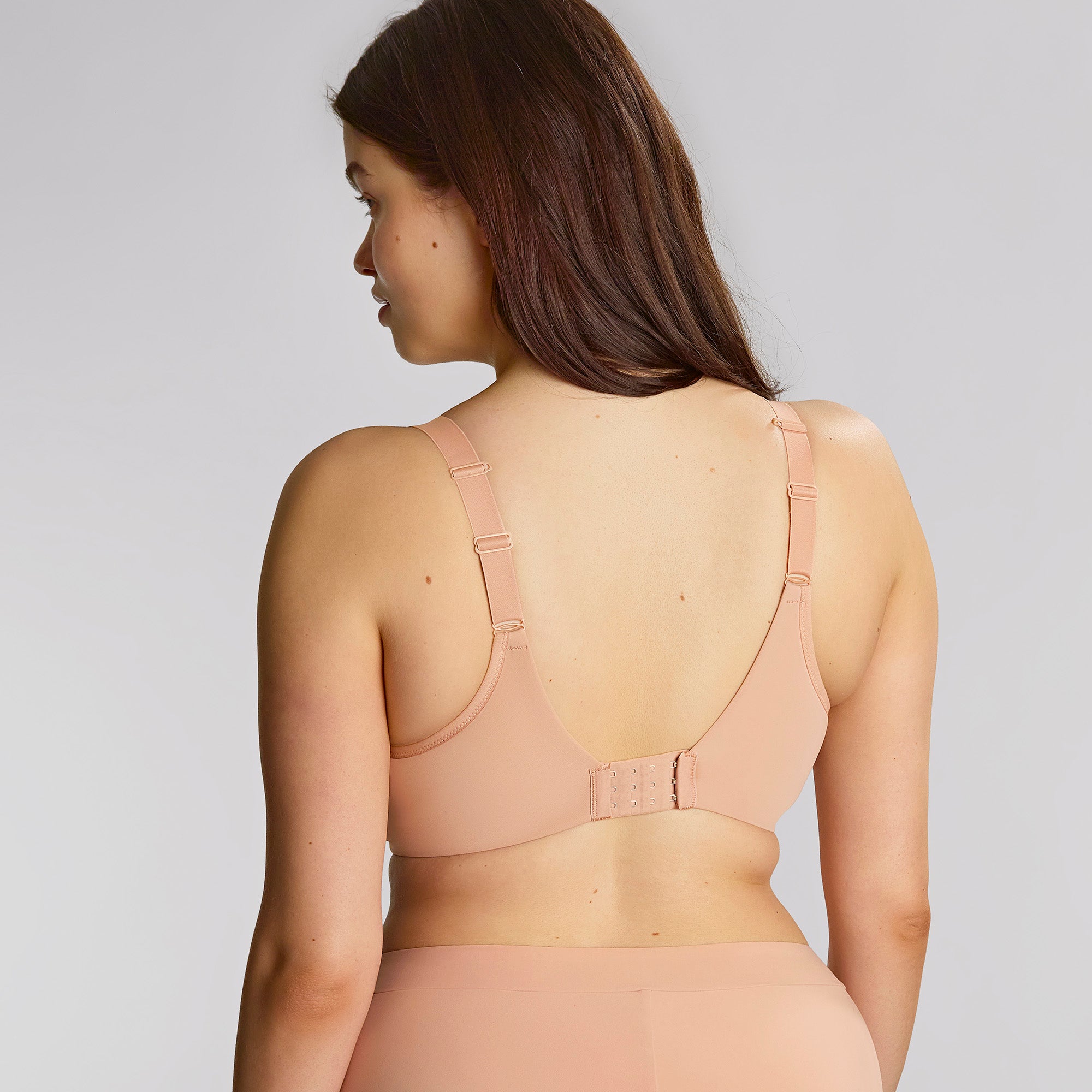 Panache Sculptresse Form kaarituelliset spacer T-paitarintaliivit nude mallin päällä takaa