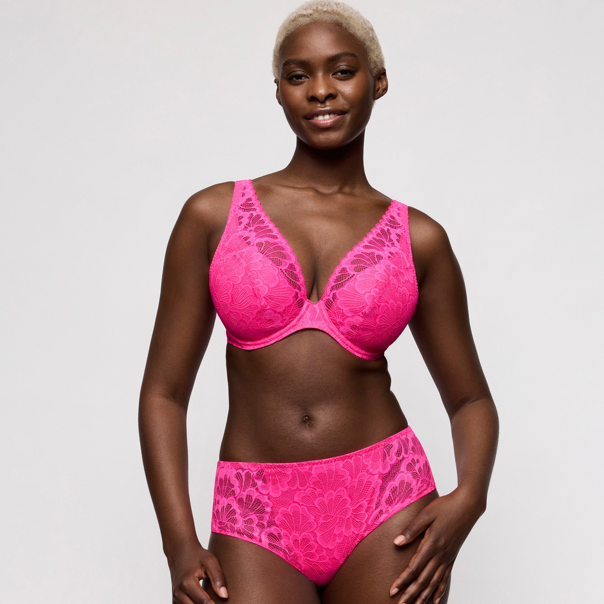 PrimaDonna Twist Mocuto korkeat alushousut kirkas pinkki mallin päällä