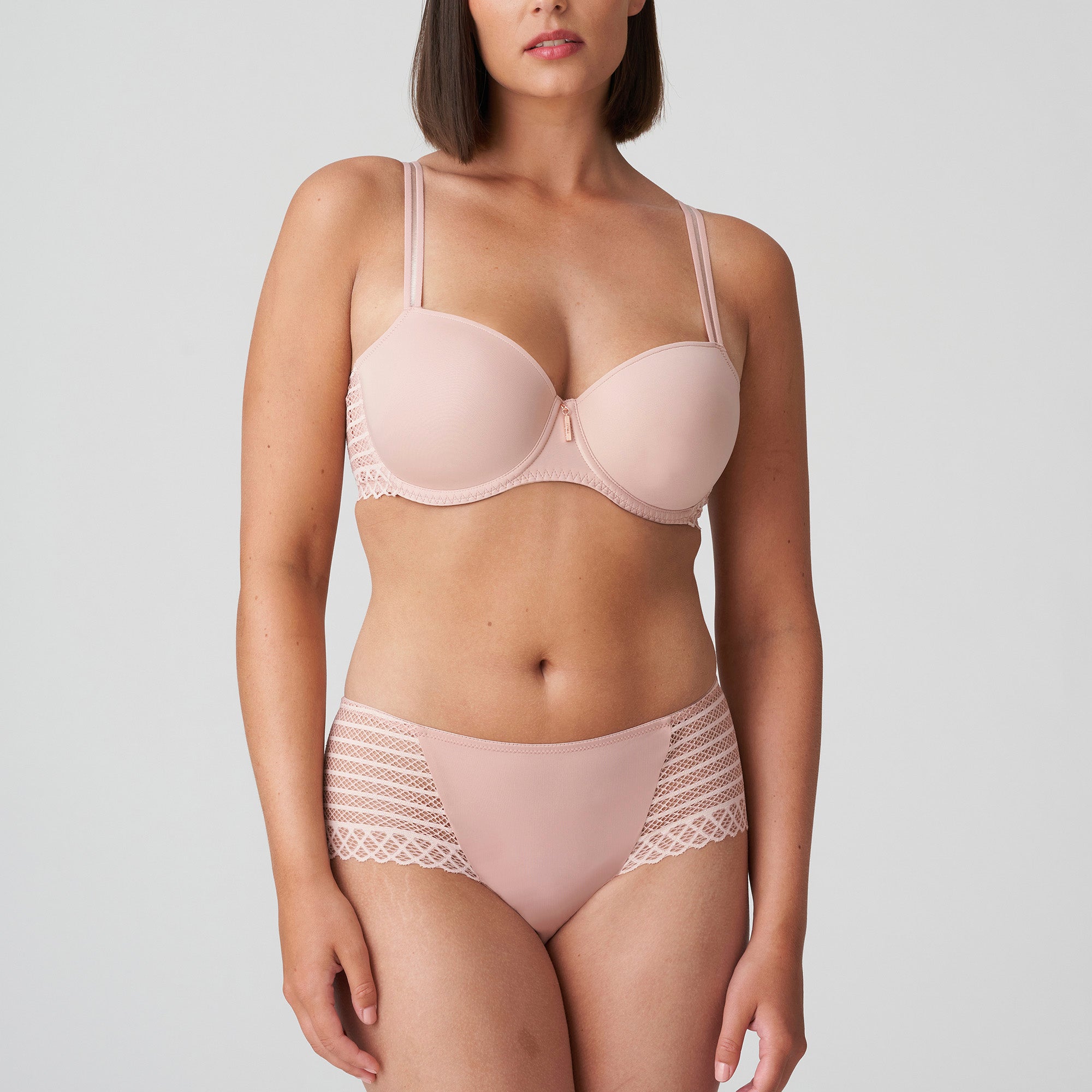 Prima Donna Twist East End hotpants nude mallin päällä edestä