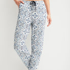 Calida Favourites Tiles Pants housut valkoinen mallin päällä