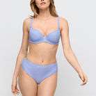 Marie Jo Tinjis Bikini Full Briefs bikinihousut vaaleansininen mallin päällä