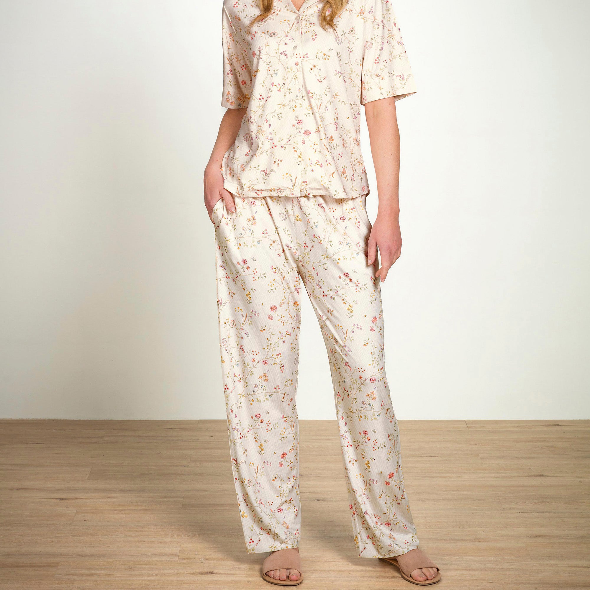 Pip Studio Belin housut Little Delhi luonnonvalkoinen viskoosia mallin päällä edestä