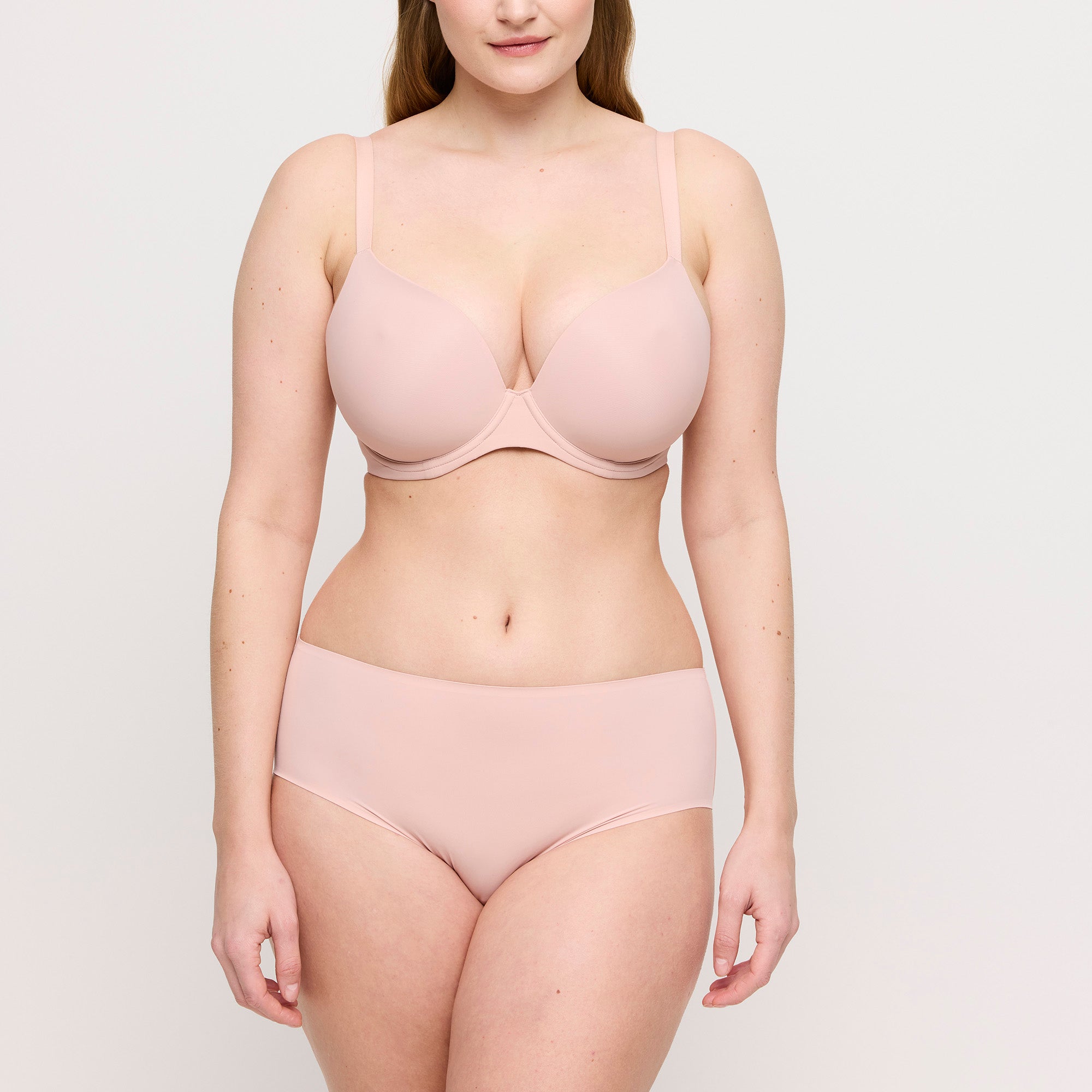 Prima Donna Figuras korkeat alushousut nude mallin päällä