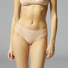 Simone Pérèle Caresse bikini-alushousut nude mallin päällä